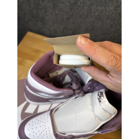 Size 10.5 Men's- Nike Air Jordan 1 Retro OG High Mauve New In Box - Picture 6 of 7